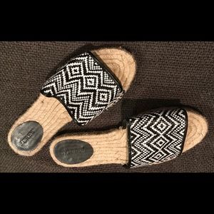 J Crew Black/White Patterned Jute Sandals